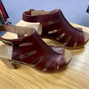 Dansko gladiator style sandals - never worn